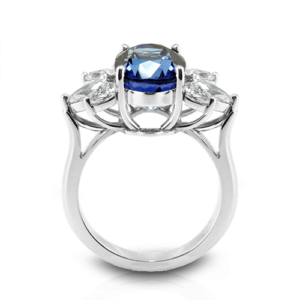 sapphire-diamond-cluster-ring