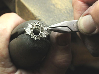 Fine Jewellery Made With Master Craftsmanship