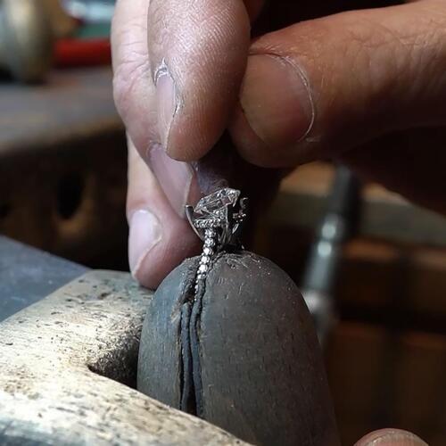 Custom-Diamond-Engagement-Rings-IG