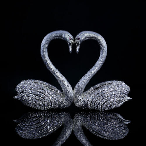 Custom-Swan-Necklace-IG