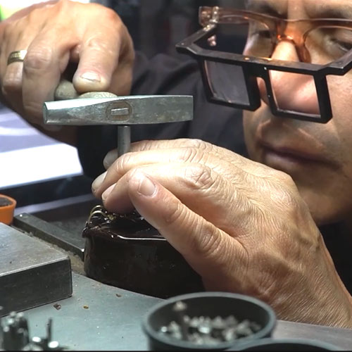 Start-An-Amazing-Holiday-Jewelry-Design-2-IG